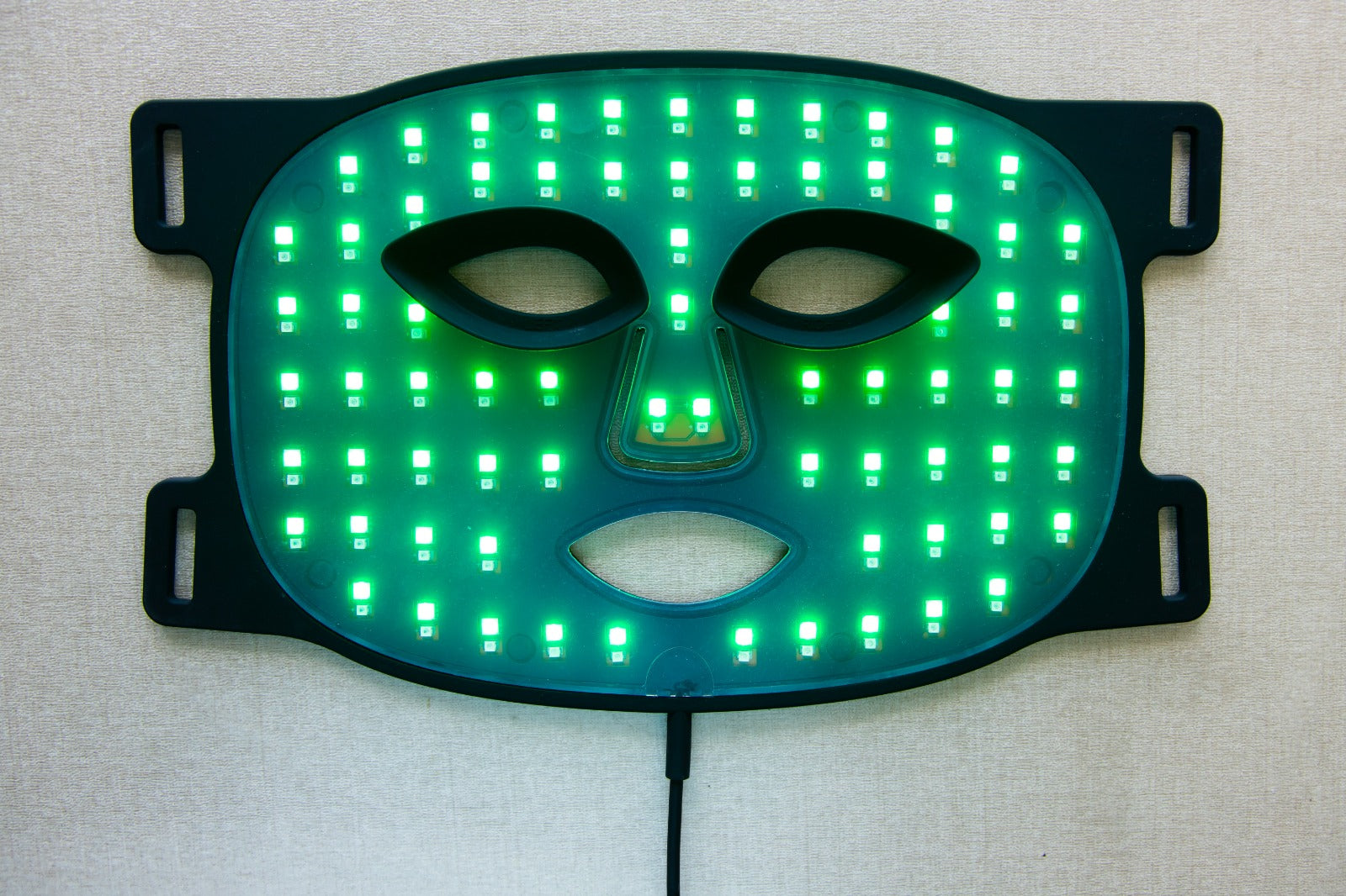 AuraLight Mask a plat après nettoyage